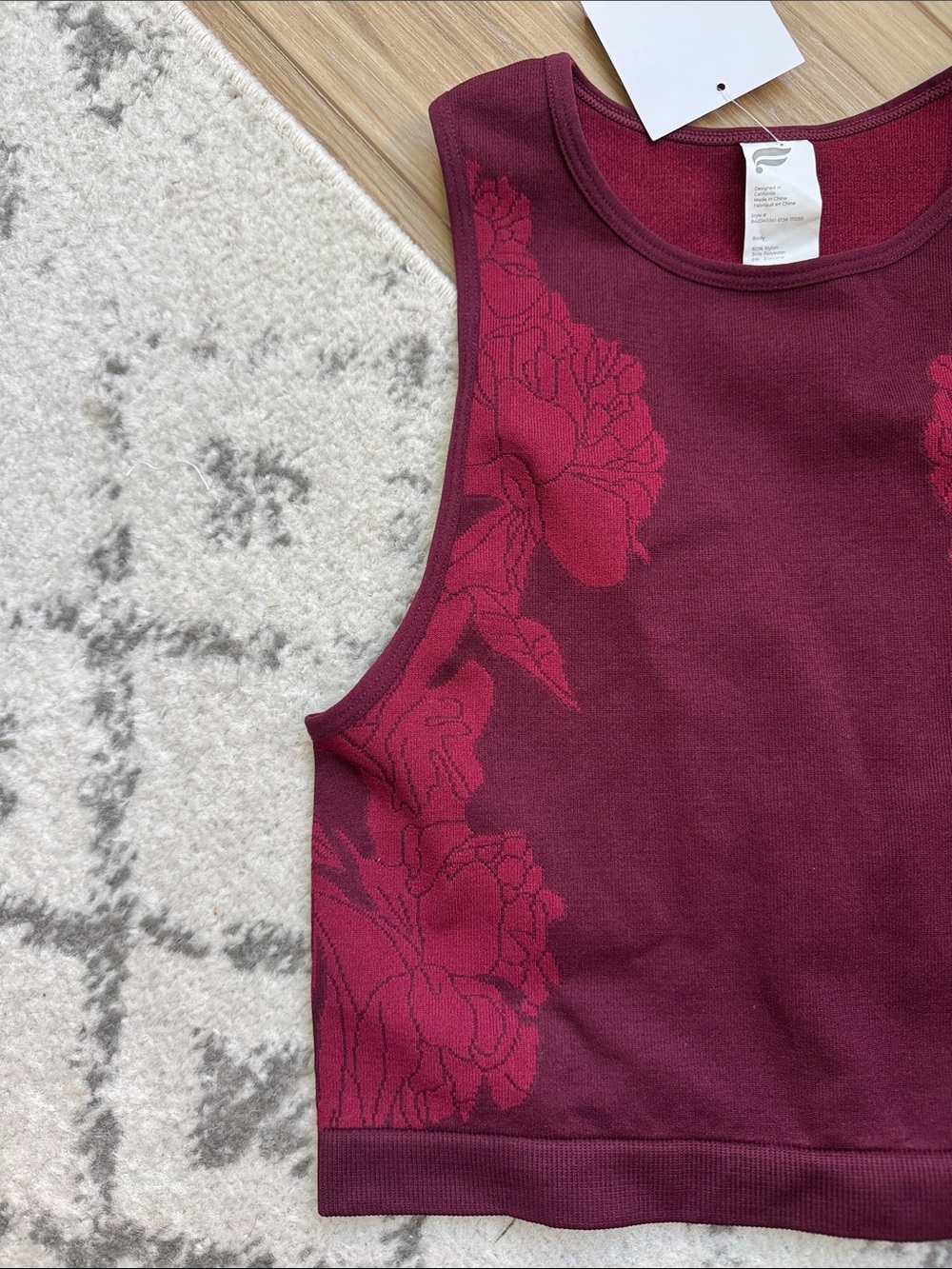 FABLETICS ROSETTE SEAMLESS CROP TOP - Picture 5 of 7